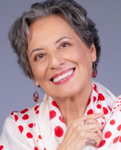 Evento literário promove palestra com escritora Glória Kirinus 