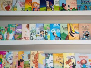 Biblioteca Gralha Azul abre inscrições para 3º Concurso Literário de Autores Paranaenses